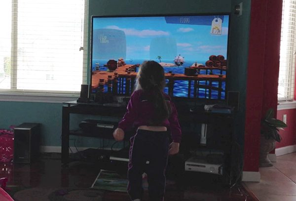 Eliana plays along with Runner 2