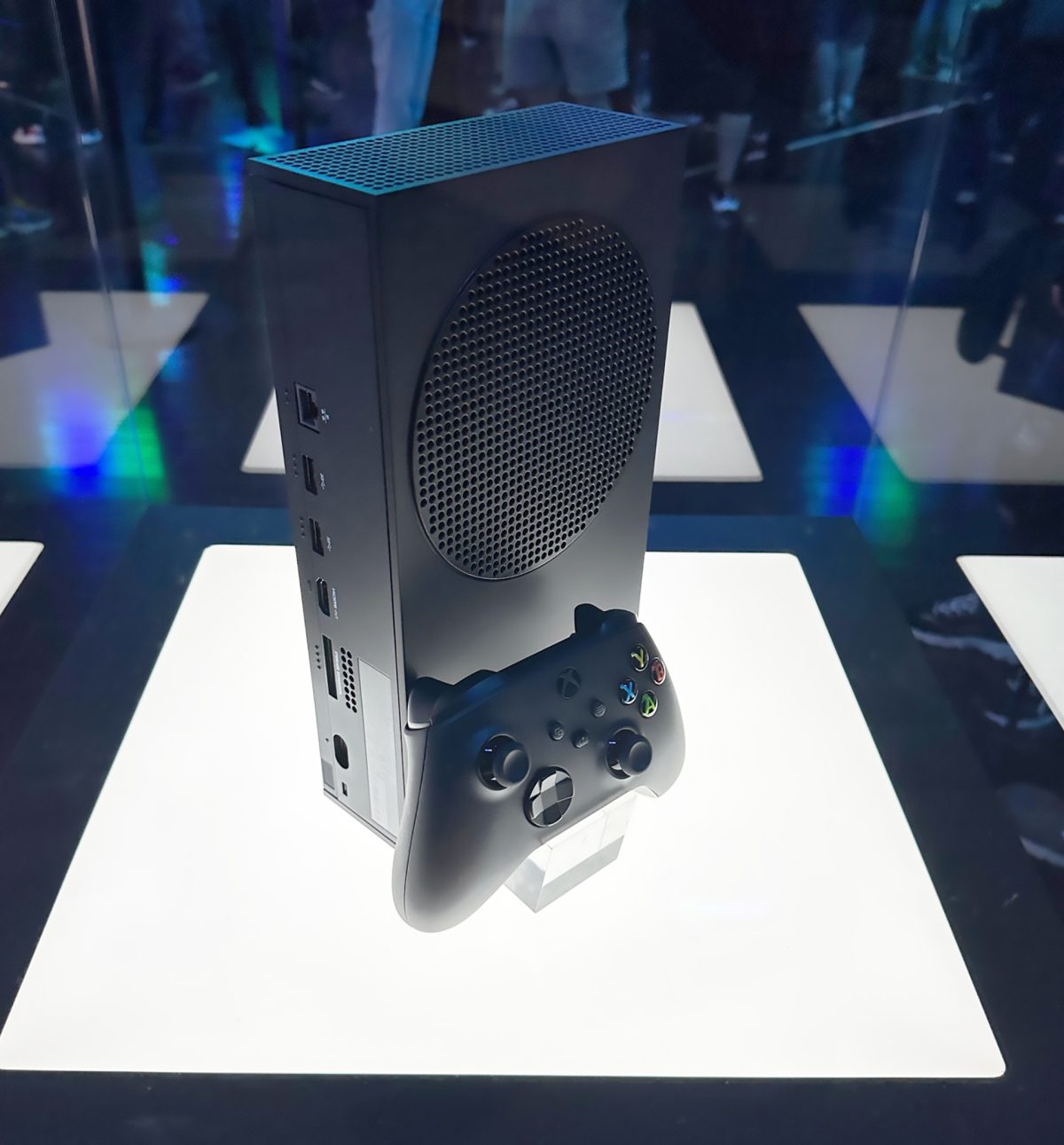 Up Close With Microsofts Tb Carbon Black Xbox Series S And Starfield